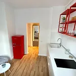 Artist's House By The Sea דירה *