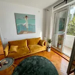 דירה Artist's House By The Sea