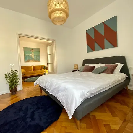 Artist's House By The Sea Apartment