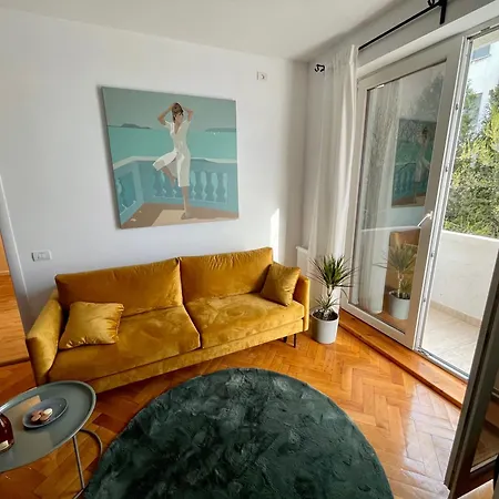 Apartment Artist's House By The Sea